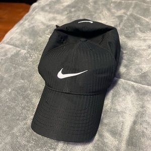 Woman’s Nike Golf Hat